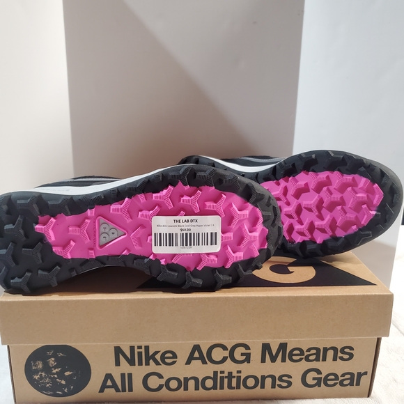 Nike ACG Lowcate Black and Pink Athletic Shoes - Picture 5 of 6